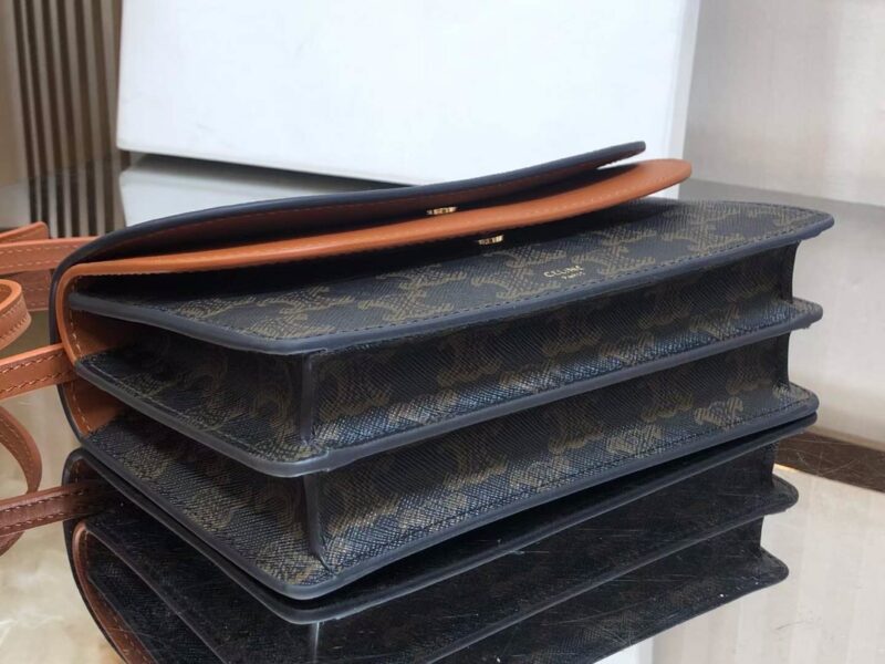 Celin Clutch On Strap-18*8*5CM - Image 8