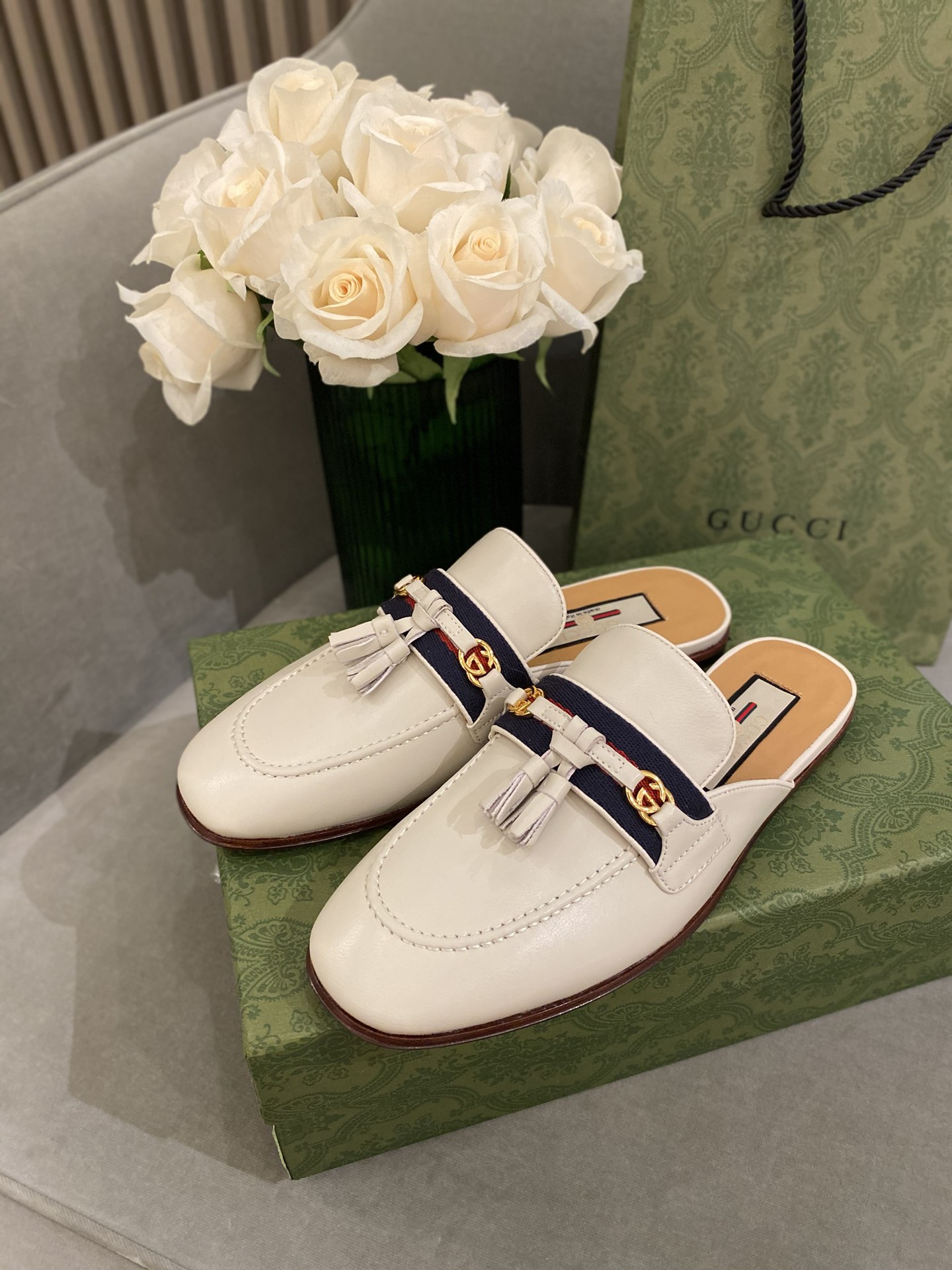 wy-13343_1_.jpg Gucci Loafers - Image 1