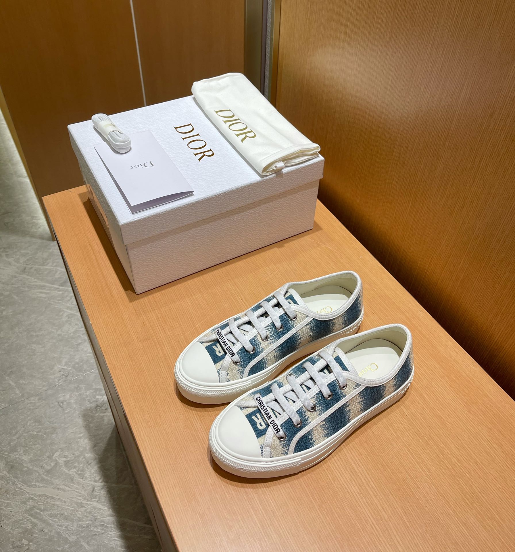 wy-14324333rwrew_2_.jpg Diro Sneakers - Image 1