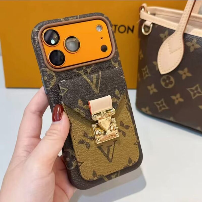 LV cardholder phonecase with lock - Image 2