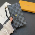 Designer phonecase(universal style, available in every phone) - Image 6