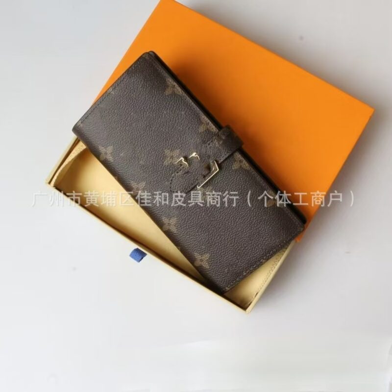 Designer planner cover multi pockets and cardholders - Image 4